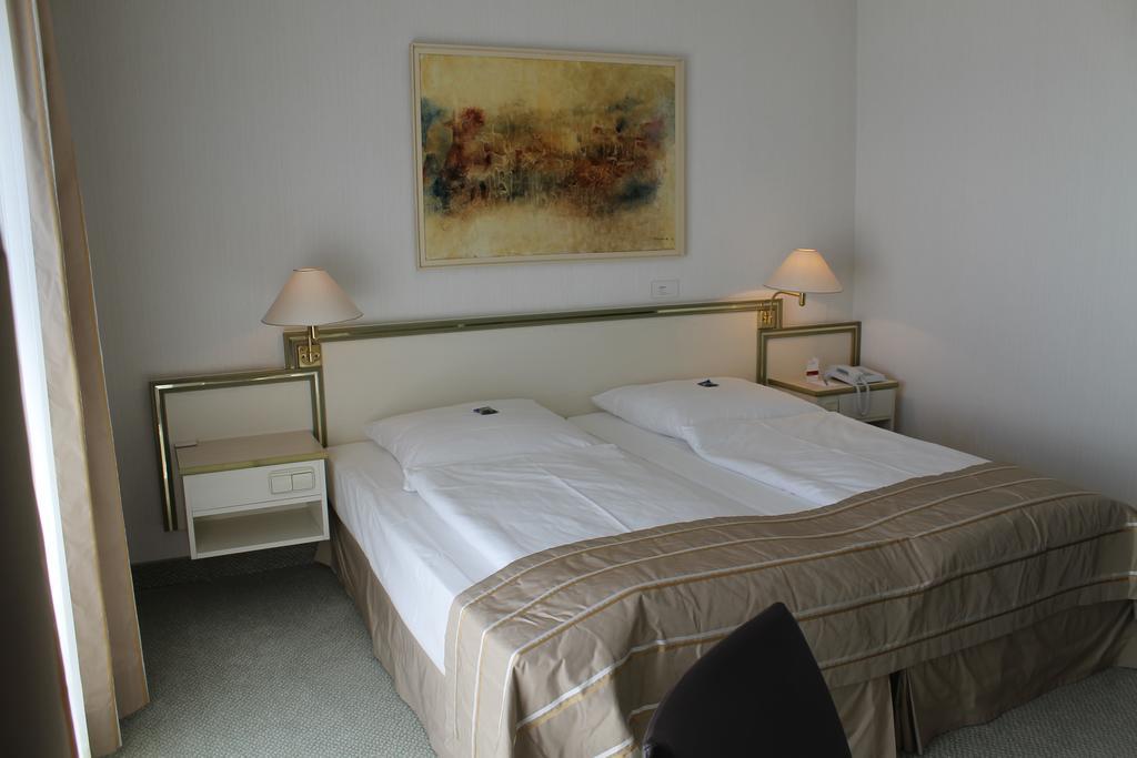 Panoramahotel Waldenburg Waldenburg  Oda fotoğraf