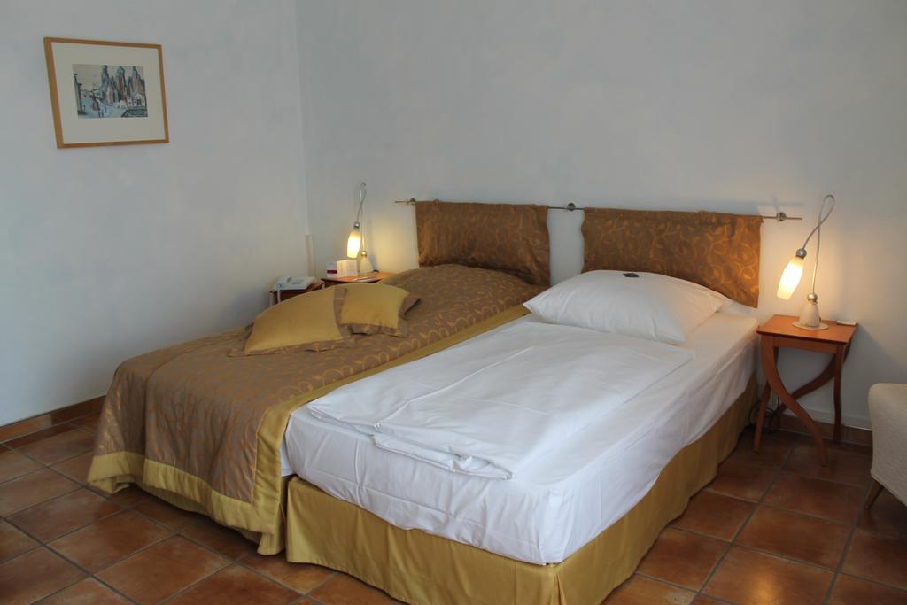 Panoramahotel Waldenburg Waldenburg  Oda fotoğraf