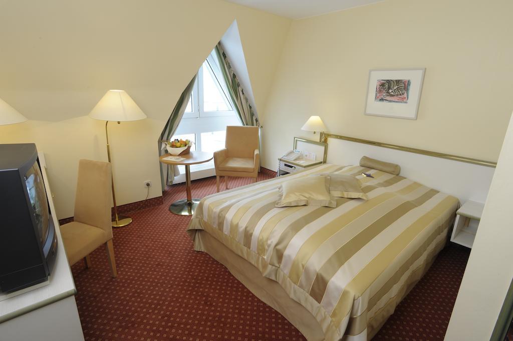 Panoramahotel Waldenburg Waldenburg  Dış mekan fotoğraf